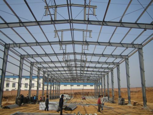 鋼結(jié)構(gòu)吊裝期間遇到雨天的應(yīng)對(duì)措施